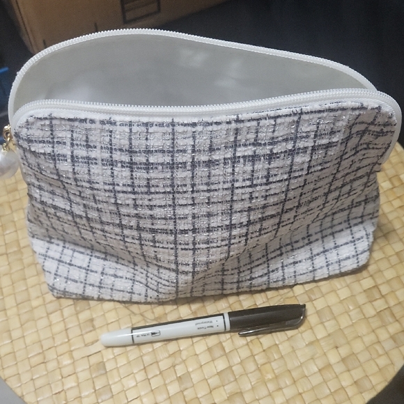 Handbags - Plaid Cosmetic Bag with Zipper